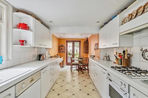 26 Paxton Road, London, W4 2QX