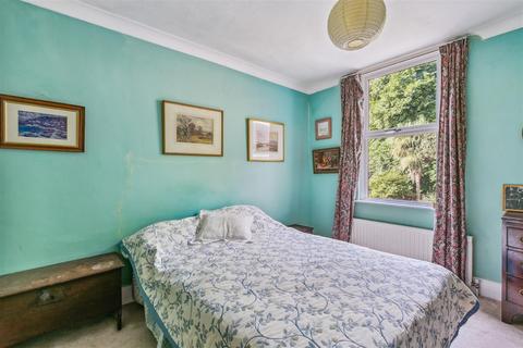 26 Paxton Road, London, W4 2QX
