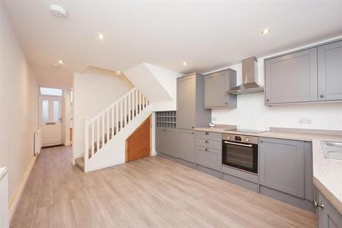 4 bedroom terraced house for sale, Upper Brook Street, Ulverston