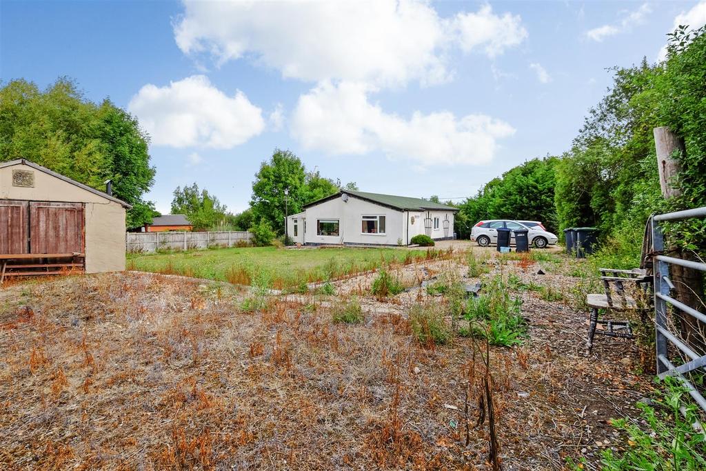 Coombe Walk, Yorkletts, Whitstable 1 bed detached bungalow for sale £350,000