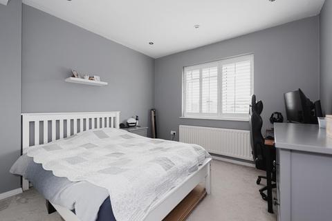221a Fir Tree Road, Epsom, KT17 3LB