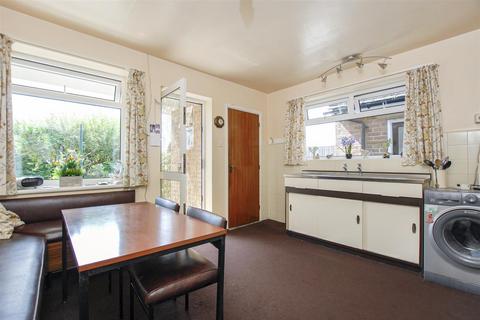 28 The Uplands, Bricket Wood, St Albans, AL2 3UW