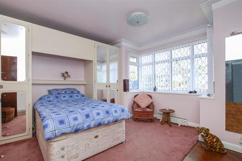 28 The Uplands, Bricket Wood, St Albans, AL2 3UW