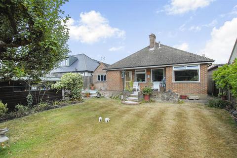 28 The Uplands, Bricket Wood, St Albans, AL2 3UW