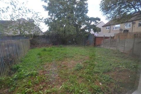 293 Broadstone Way, Bradford, BD4 0HA