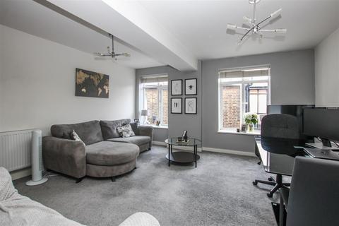 1 bedroom apartment for sale - St. Thomas Road, Brentwood