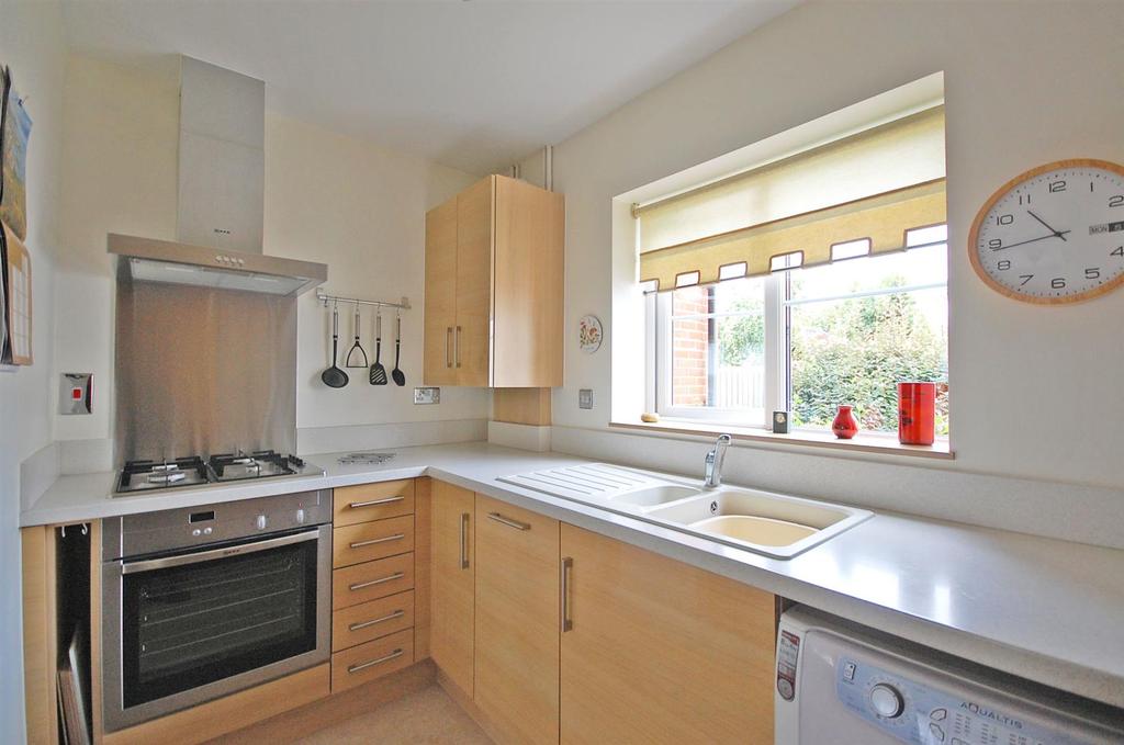 Kitchen Main.jpg