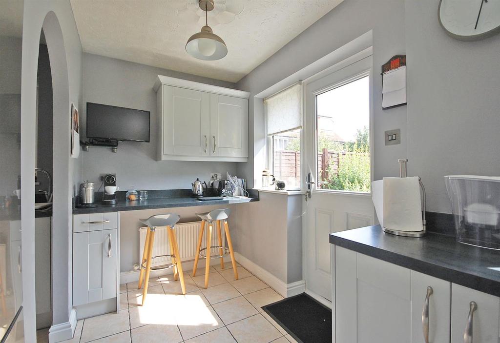 Kitchen c.jpg