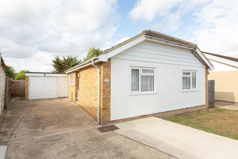 3 bedroom detached bungalow for sale - Gateacre Road, Seasalter, Whitstable
