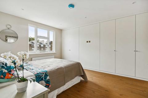 2 bedroom apartment to rent, Ennismore Gardens, Knightsbridge SW7