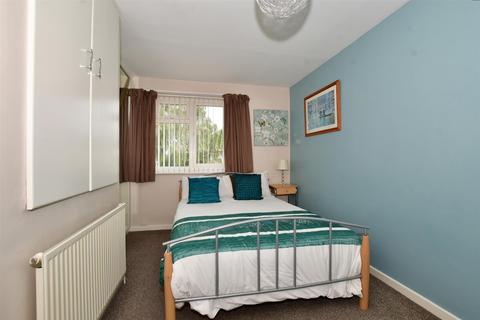 118 Long Walk, Epsom, KT18 5TU