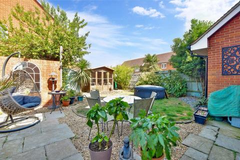 33 Barnes Way, Herne Bay, CT6 6RQ