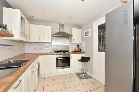 33 Barnes Way, Herne Bay, CT6 6RQ