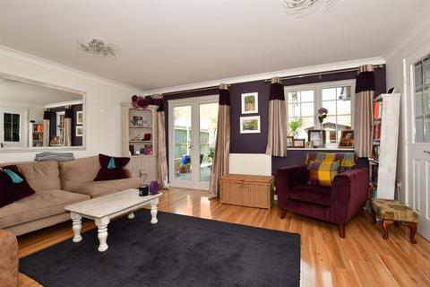 33 Barnes Way, Herne Bay, CT6 6RQ