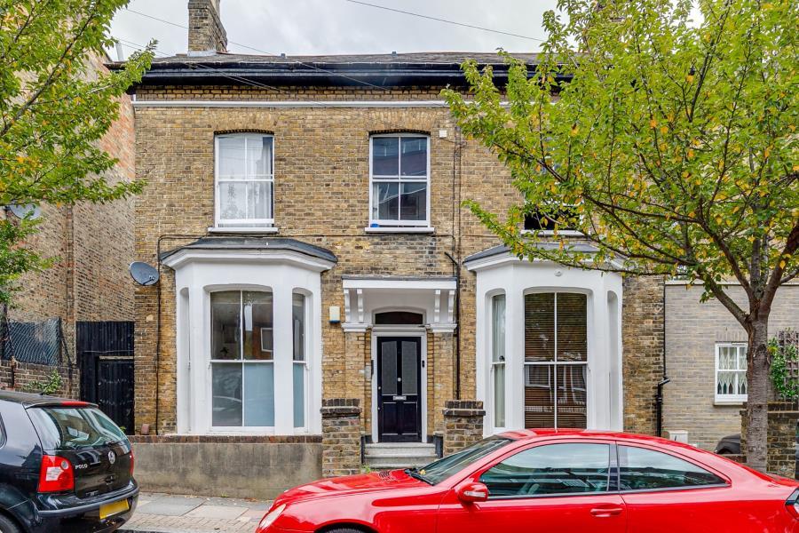 Bickerton Road, Archway, N19 1 bed apartment £1,499 pcm (£346 pw)