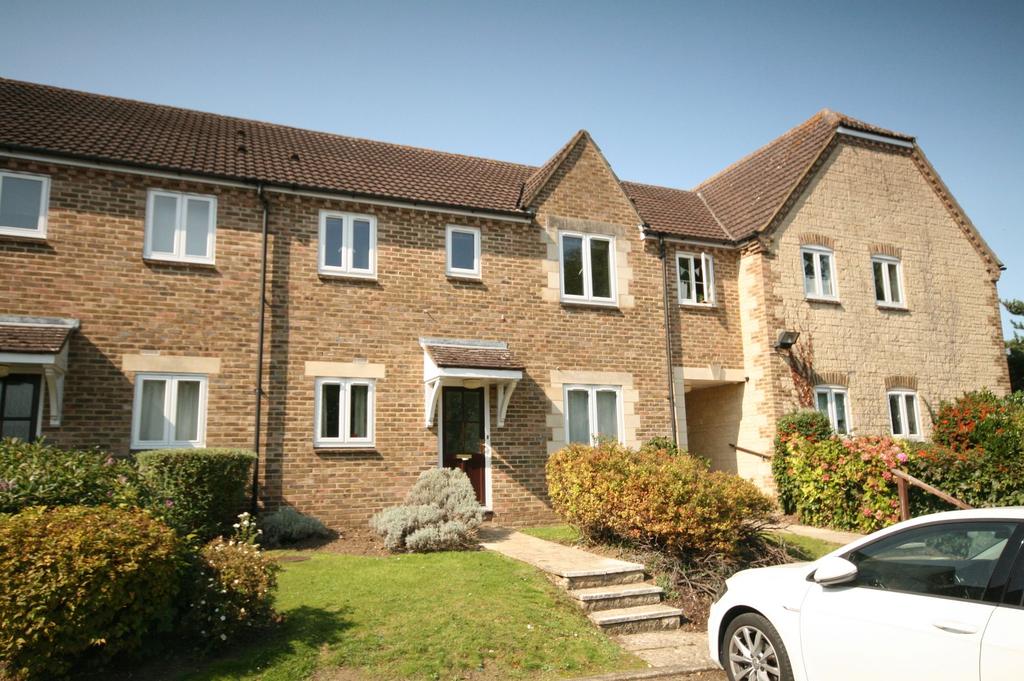 Kelham Hall Drive Wheatley Oxford 2 bed apartment £1,100 pcm (£254 pw)