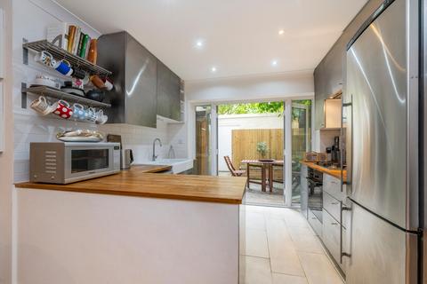 2 bedroom flat for sale - Hawley Road, London, NW1