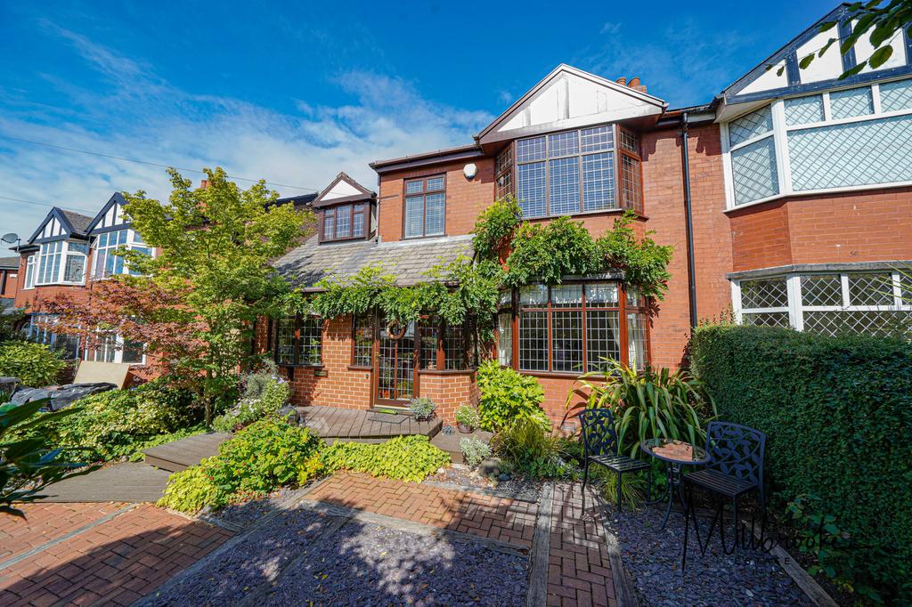 Parr Fold Avenue, Worsley... 3 bed semidetached house £450,000