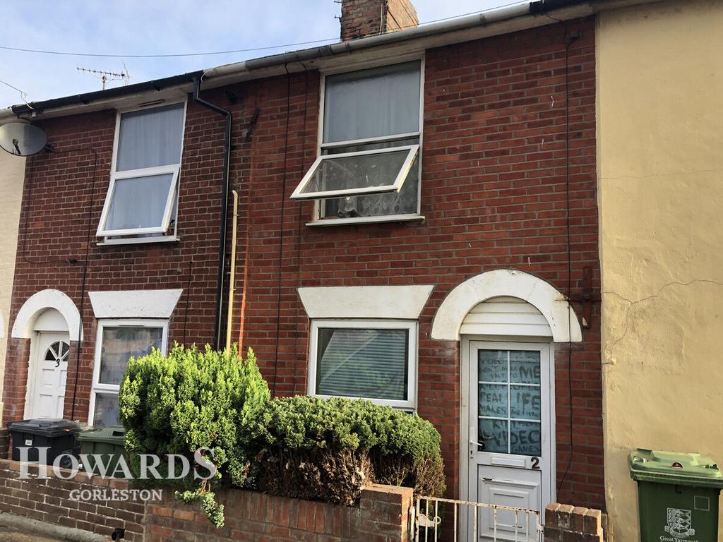 Common Road, Gorleston 2 bed terraced house for sale £120,000