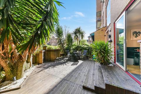1 bedroom flat for sale - China Court, Wapping E1W