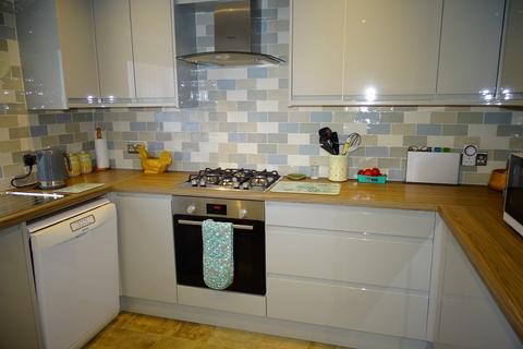 98 Kingston Crescent, Ashford, TW15 3NE