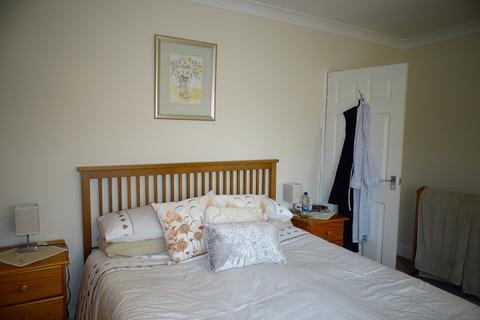 98 Kingston Crescent, Ashford, TW15 3NE