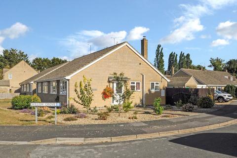 2 bedroom semi-detached bungalow for sale - Willow Grove, South Cerney GL7 5UU