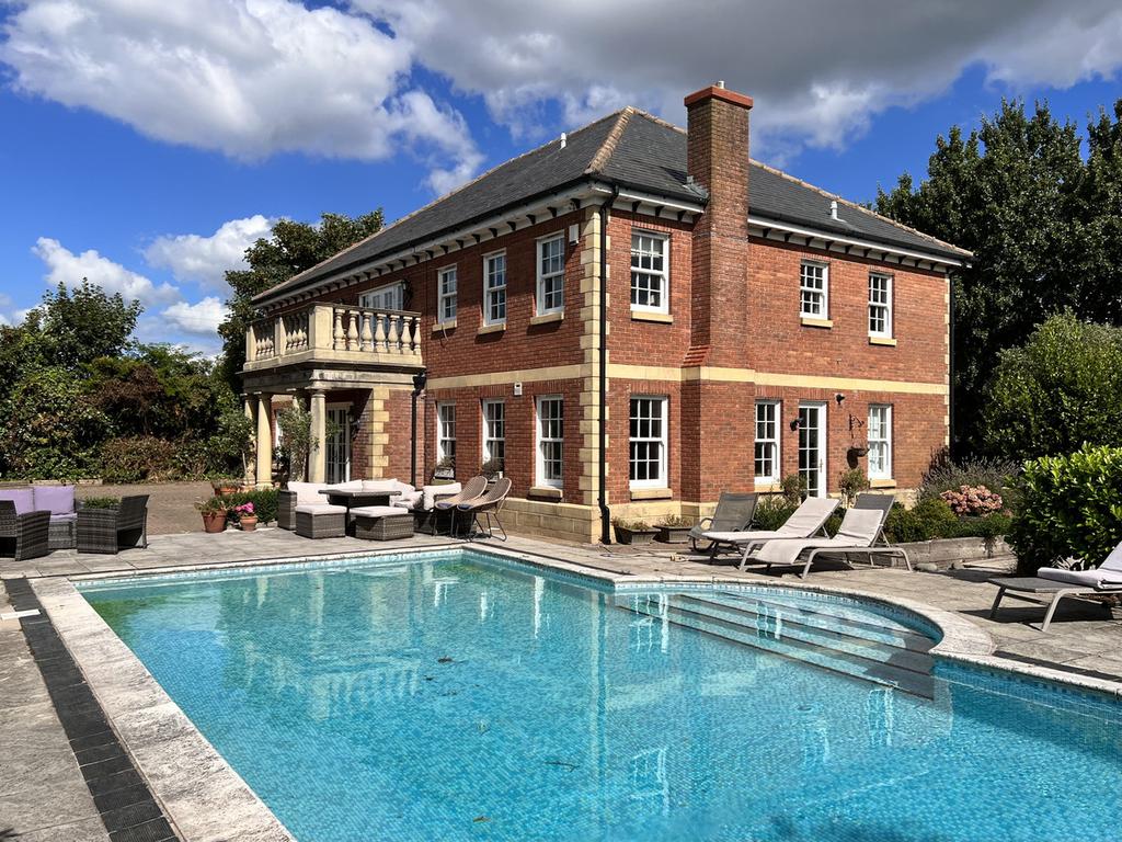 Jubilee Lane North, Blackpool, FY4 5 bed detached house for sale £975,000