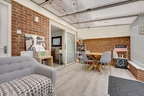 3 bedroom end of terrace house for sale - Chapelfields, Stanstead Abbotts