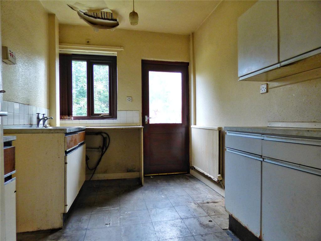 Kitchen: