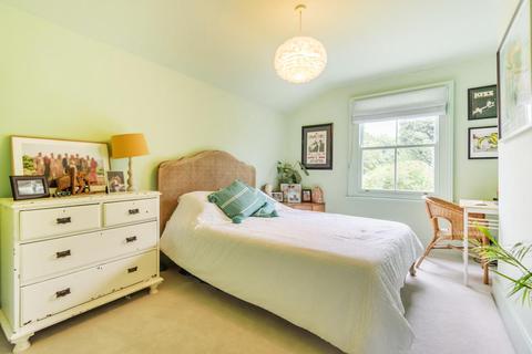 3 Gellatly Road, London, SE14 5TU