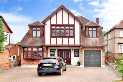 24a Waldegrave Gardens, Upminster, RM14 1UX