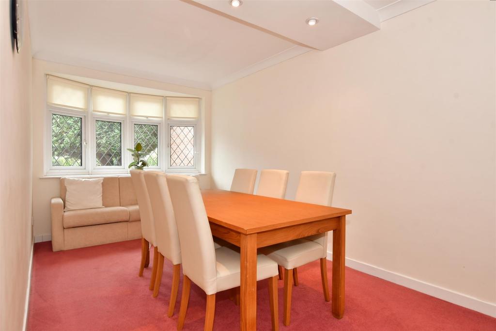 Waldegrave Gardens, Upminster, Essex 5 bed detached house £1,250,000
