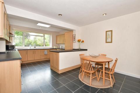 24a Waldegrave Gardens, Upminster, RM14 1UX