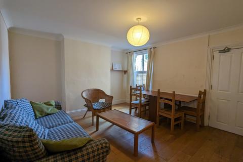 4 bedroom terraced house to rent, Howard Street, Cowley, Oxford, OX4