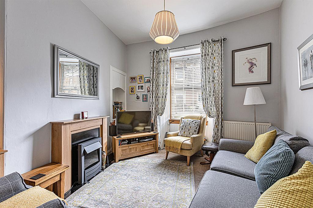 110D Forest Road, Selkirk TD7 5DG 2 bed flat £85,000