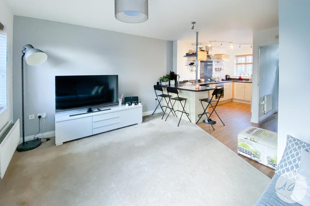 Trinity Gardens, Northallerton, DL6 2 bed semidetached house £195,000