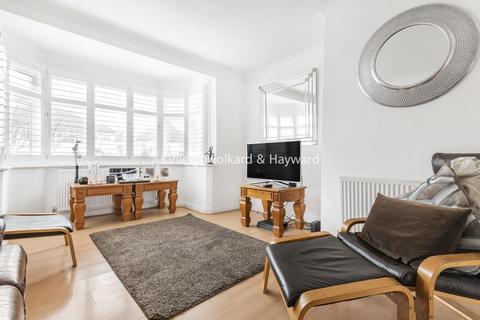 37 Cherry Tree Walk, West Wickham, BR4 9EE