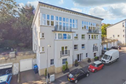 Flat 2, 2 Aidans Brae, Clarkston, Glasgow, G76 7EP