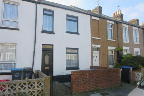 2 bedroom terraced house to rent, Milton Avenue, Margate, CT9