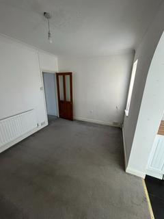 2 bedroom terraced house to rent, Milton Avenue, Margate, CT9