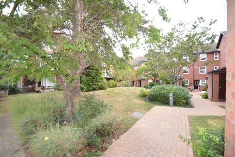 61 Fountain Gardens, Windsor, SL4 3SY
