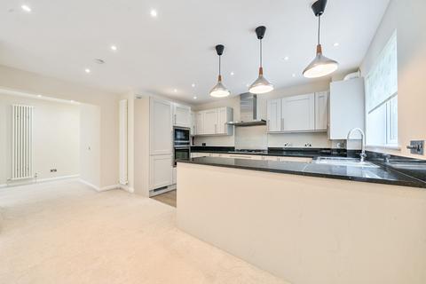 2 bedroom flat to rent, Barrington Lodge, Princes Road, Weybridge, KT13