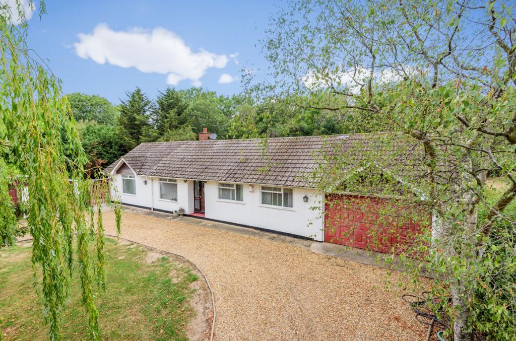 Briarly, Wood End, Marston Moretaine, Bedford 3 bed bungalow for sale
