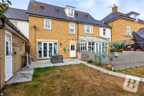 21 Shirebourn Vale, South Woodham Ferrers, Chelmsford, CM3 5ZX