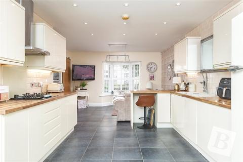 21 Shirebourn Vale, South Woodham Ferrers, Chelmsford, CM3 5ZX