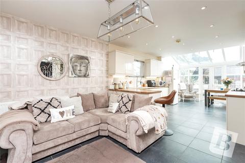 21 Shirebourn Vale, South Woodham Ferrers, Chelmsford, CM3 5ZX