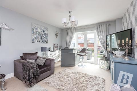 21 Shirebourn Vale, South Woodham Ferrers, Chelmsford, CM3 5ZX