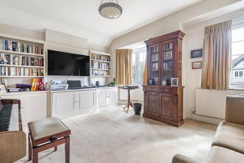 9 Manor View, London, N3 2ST