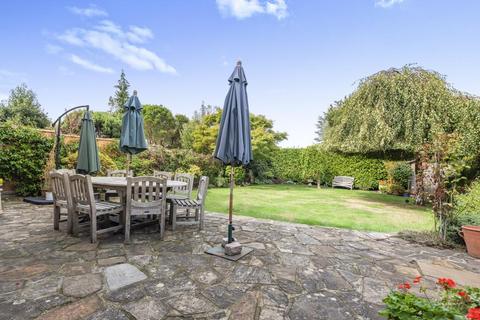 9 Manor View, London, N3 2ST